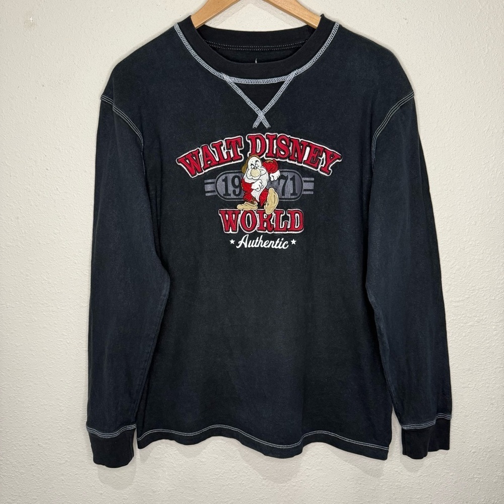Disney World Grumpy Sweatshirt Black Long Sleeve Appliqué Graphic Men’s Medium
